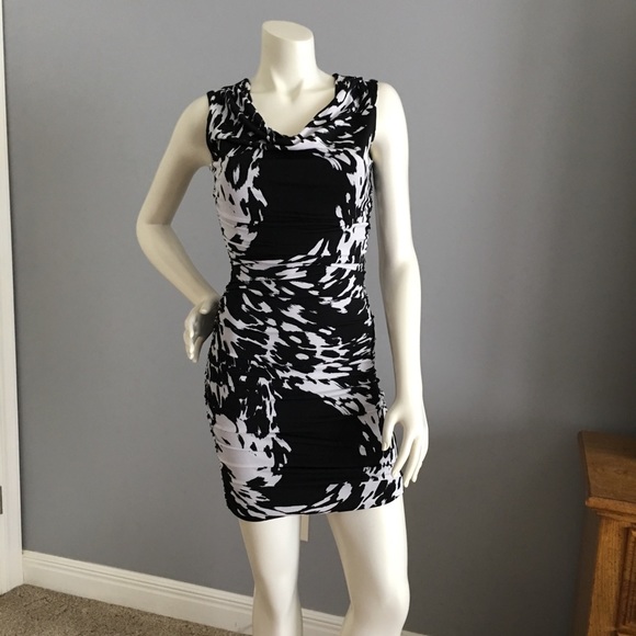 Intermission Dresses & Skirts - Intermission abstract print dress. Ladies size 6❤️